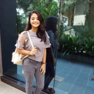 Myself Low Price Call Girl Tanvi Noida Sector 90